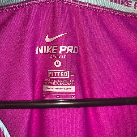 NIKE dri-fit v- neck top - Picture 4 of 5